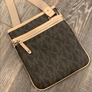 Michael Kors Signature Crossbody